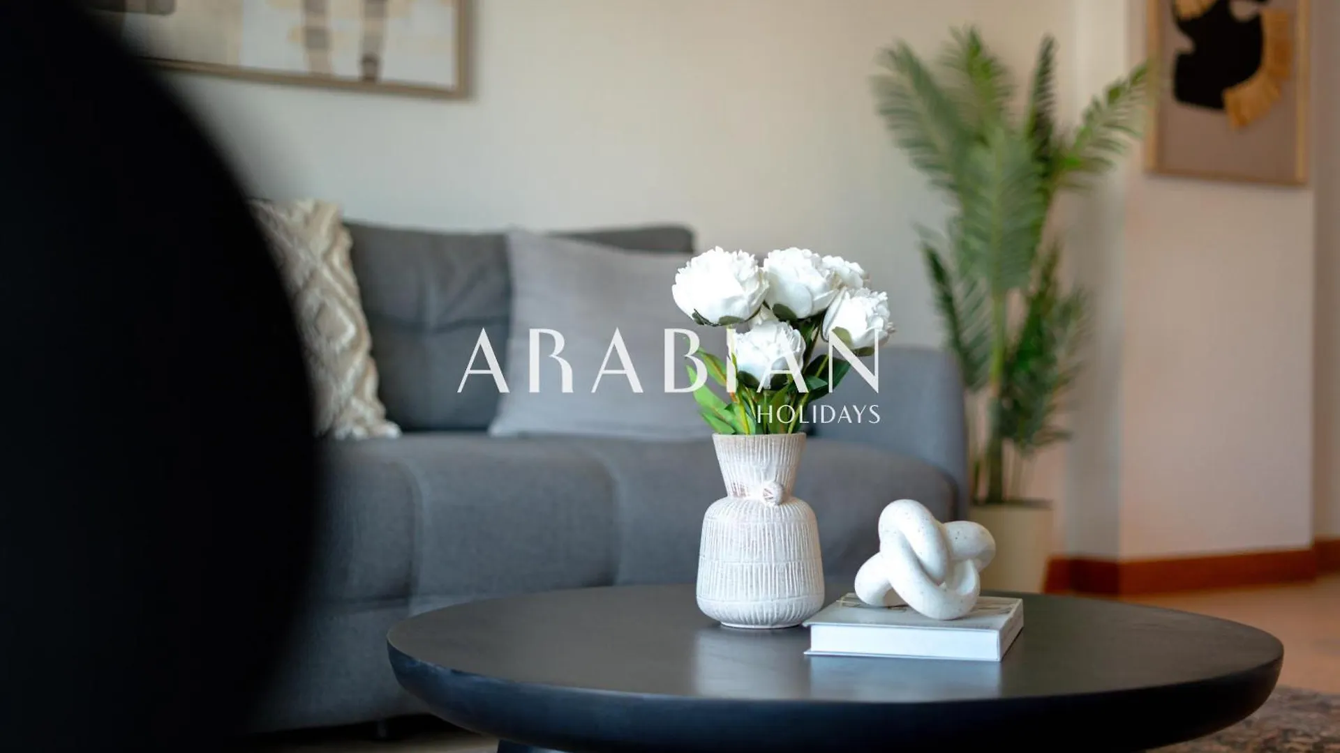 Beautiful 1Br Palm Jumeirah With Pool And Beach Access Dubai